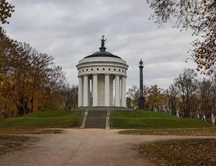Poltava 2026: Battlefield Heritage, Museum Circuit and Slow Tourism