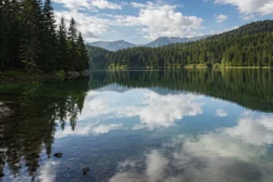 Swimming in Ukraine 2026: Safe Lakes, Rivers and Outdoor Lidos