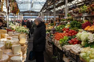 Ukrainian Food Markets 2026: What to Buy in Kyiv, Lviv and Odesa