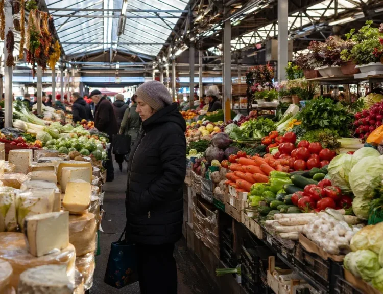 Ukrainian Food Markets 2026: What to Buy in Kyiv, Lviv and Odesa